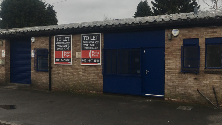 TO LET: Warehouse Unit