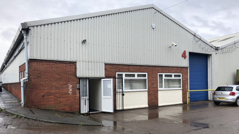 TO LET: Self-contained Industrial Warehouse / Production Unit