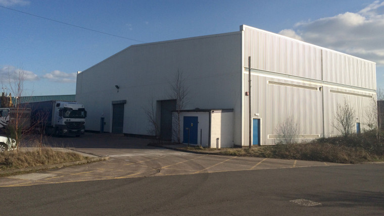 TO LET: Modern Warehouse Premises