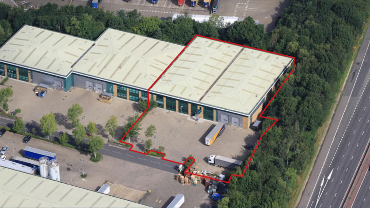 TO LET: Modern Industrial/Warehouse Unit