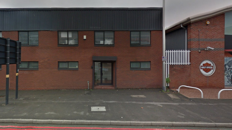 TO LET: Industrial Warehouse Unit