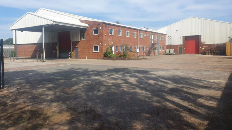 TO LET: Industrial Warehouse Premises