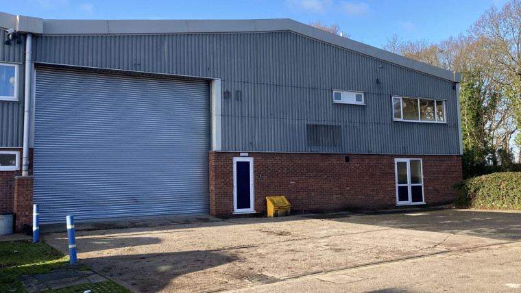 TO LET: Industrial Warehouse / Production Unit