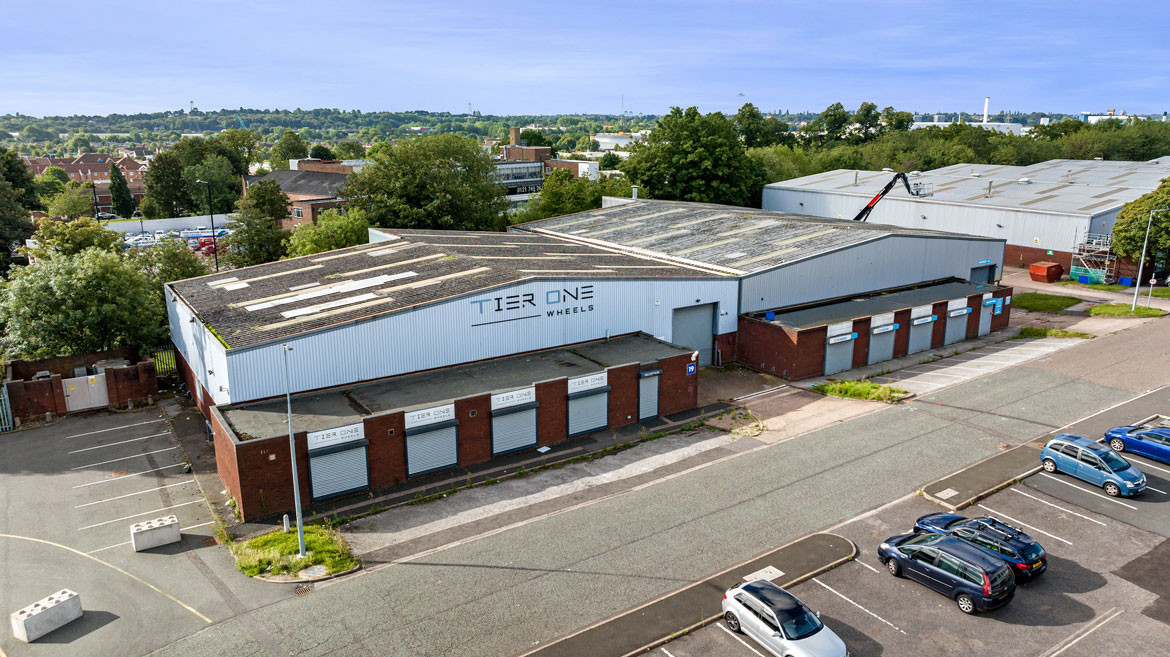 TO LET: Modern Warehouse Unit – Currently Undergoing Comprehensive Refurbishment