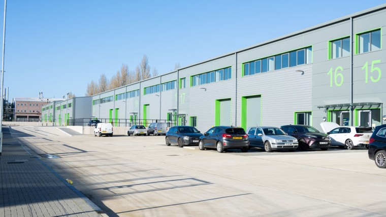 TO LET: New industrial / warehouse units