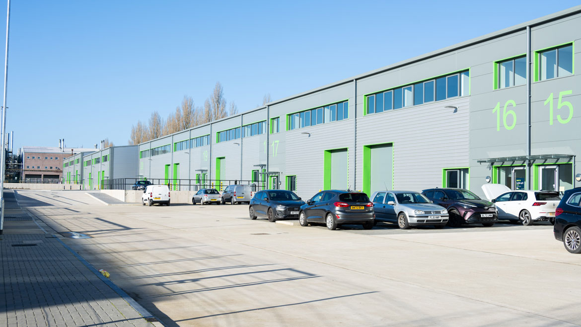 TO LET: New industrial / warehouse unit