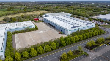 TO LET: Refurbished Modern Warehouse Premises