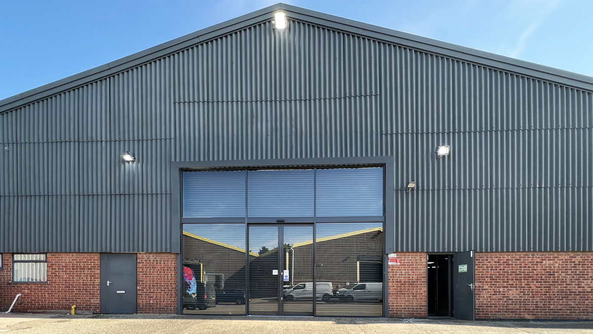 TO LET: Industrial / Warehouse Unit